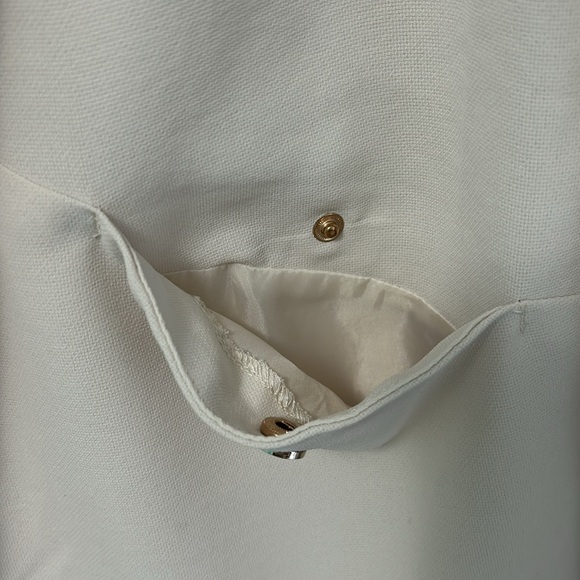 Lightweight Flowy Beige/White Blazer - Picture 4 of 7